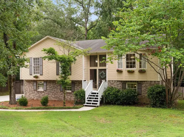 3295 N Broken Bow Dr, Birmingham, AL 35242