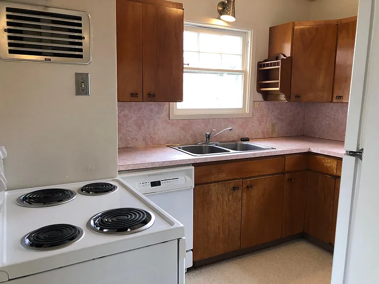 1030 NE Duncan Ln — Photo 14