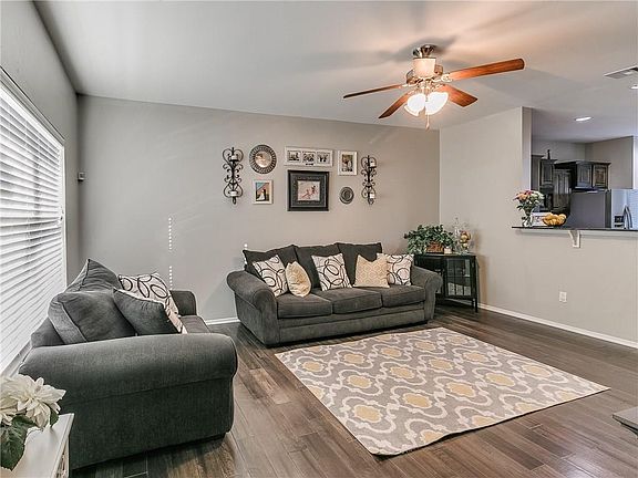 3rd image of 7308 Meadow Lake Dr