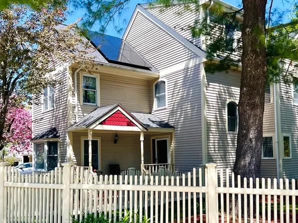 5 Rebecca Rd, Newton, MA 02465