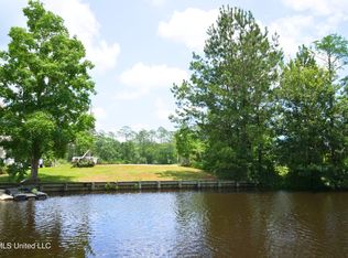 15067 Chickasaw Rd, Kiln, MS 39556