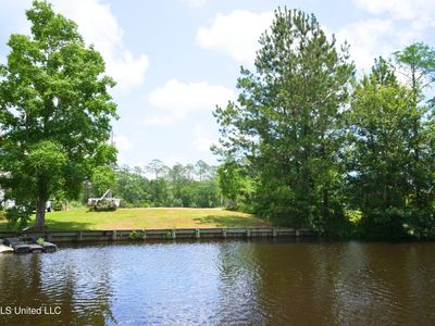 15067 Chickasaw Rd, Kiln, MS, 39556