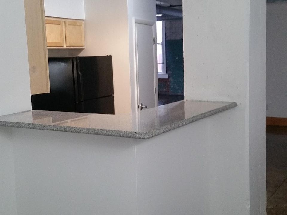 1st image of 20 E Central Pkwy APT 71