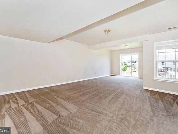 4th image of 112 Raphael Ct