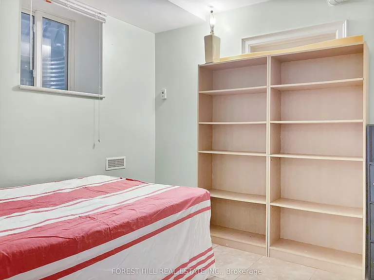 1491 Dundas St W #1B — Photo 5