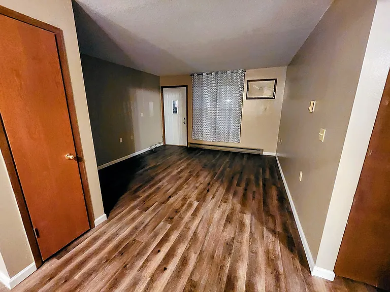 816 Main St #6 — Photo 3