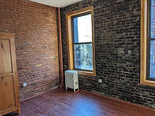 3rd image of 89 E 2nd St APT 5
