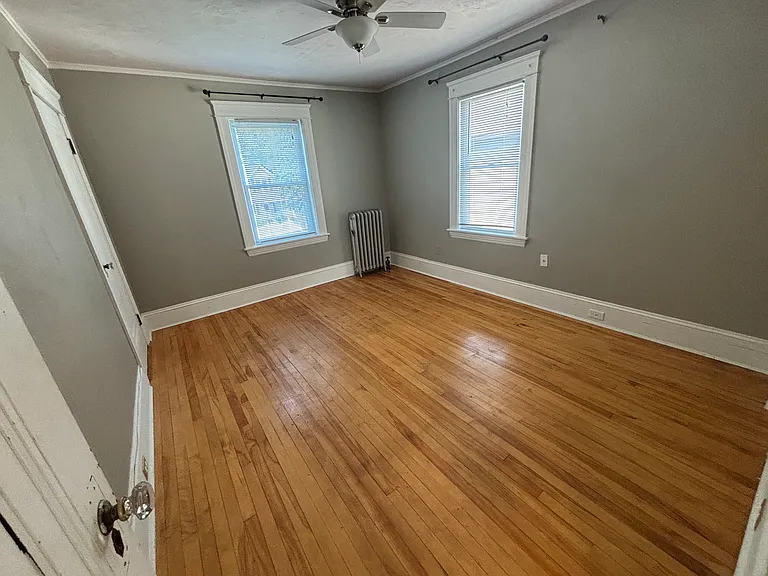466 Chandler St — Photo 13
