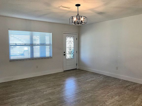 Entrance, living room