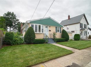14 Sprague Ave, Cranston, RI 02910