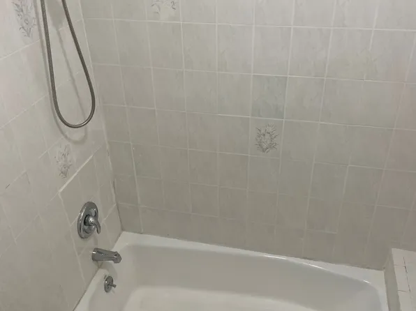 115 Ralph Avenue image 5 of 6