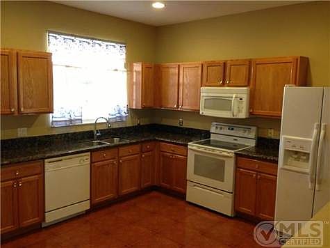 3rd image of 749 NW North Macedo Blvd