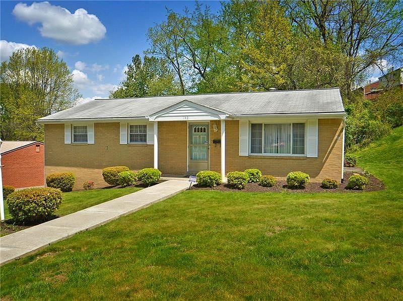 1st image of 142 Fox Chase Dr