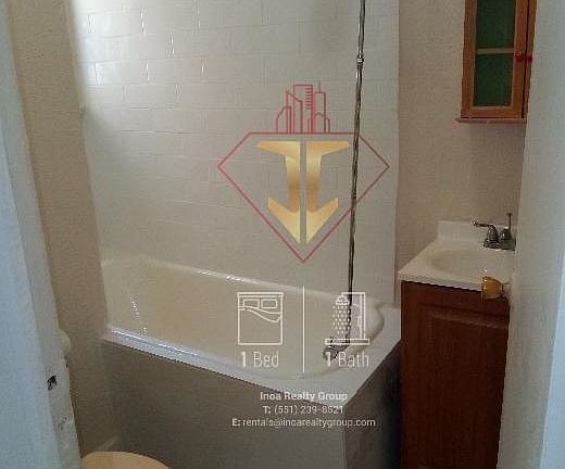 4th image of 92 Waldo Ave APT 206