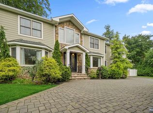 39 Knickerbocker Rd, Demarest, NJ 07627