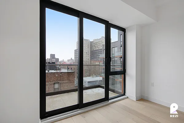 Rented by REZI | media 4