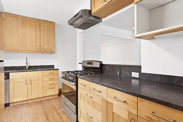 Rented by Citi Habitats | media 6