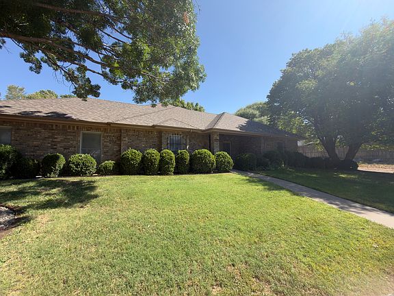 2nd image of 2903 Riverside Dr