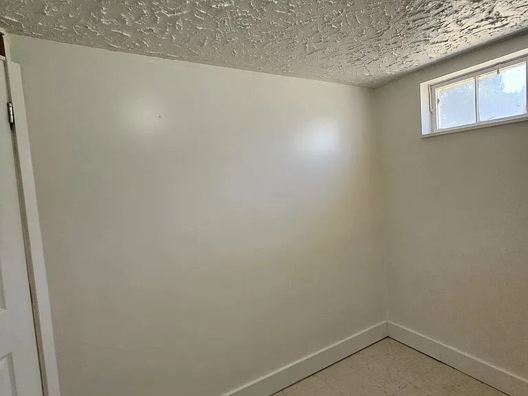 634 E Meade St — Photo 15