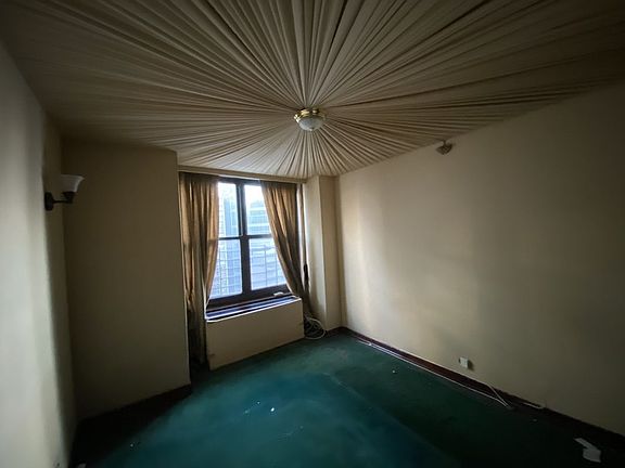 4th image of 117 E 57th St APT 26G