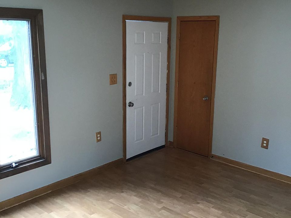 2nd image of 4310 Greenbrier Ln
