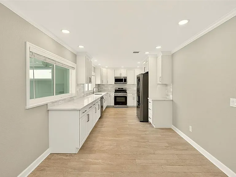 5434 Oakhurst Dr — Photo 12