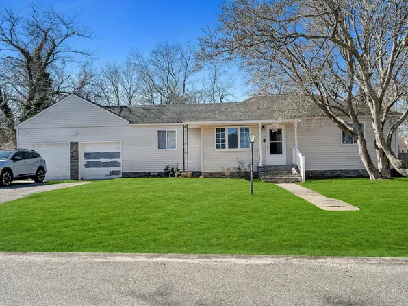 60 Washington Drive, Mastic Beach, NY 11951