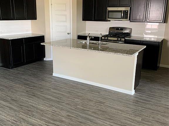 3rd image of 4805 Cleves Ave