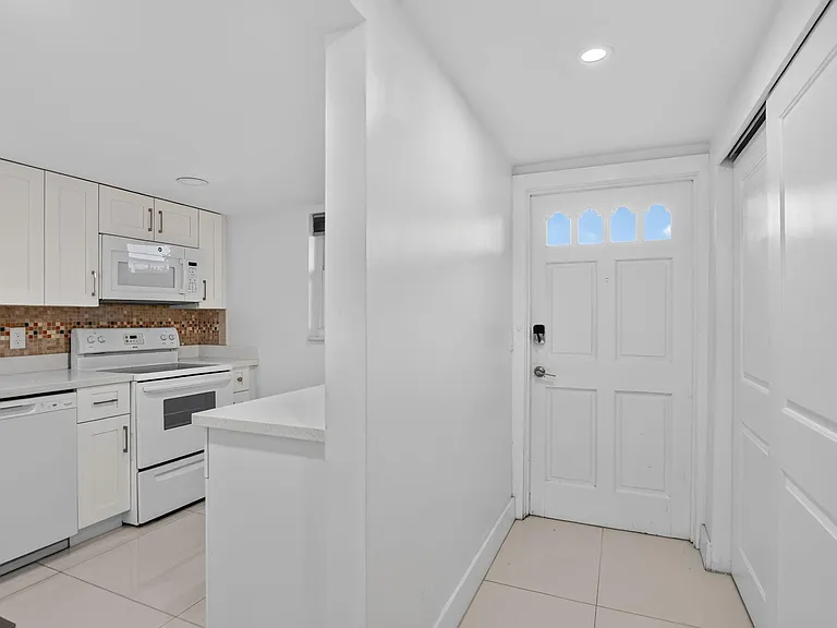 10110 Boca Entrada Blvd #305 — Photo 4
