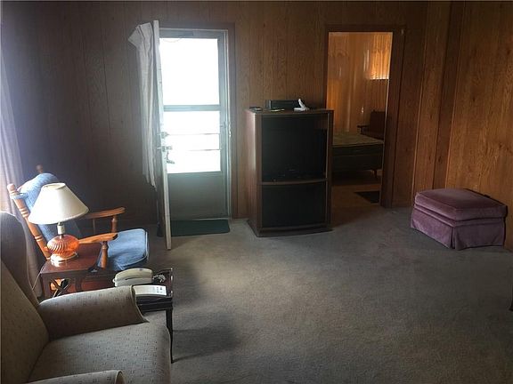 5th image of 620 W Walnut St