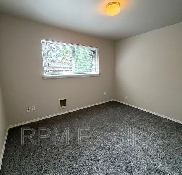 630 M St NE #2 — Photo 13