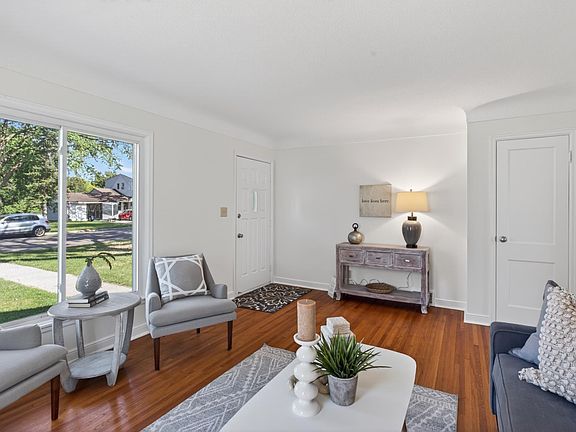 4th image of 6636 Vincent Ave S
