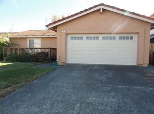 253 Firethorn Dr, Rohnert Park, CA 94928