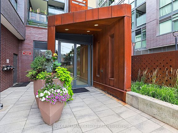4th image of 38 Howard Park Ave Unit 523