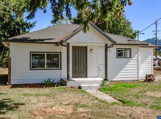 252 6th St, Lyons, OR 97358