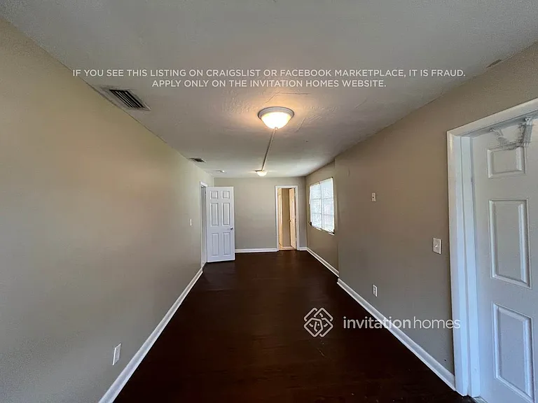 3701 SW 58th Ter — Photo 9