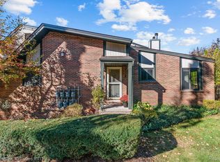 958 New Haven Ct, Northville, MI