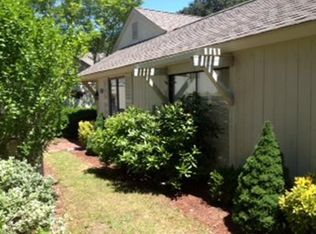 27 Brassie Way, Mashpee, MA 02649