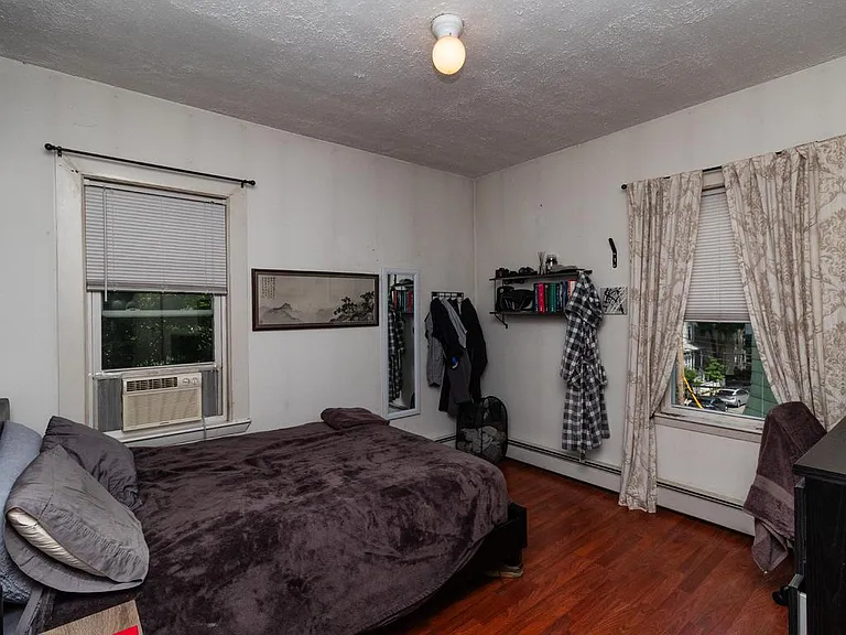 338-340 Columbia St #3 — Photo 6