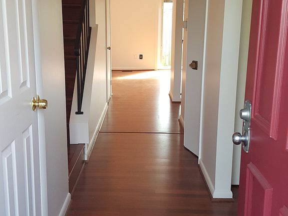 2nd image of 216 Key Pkwy