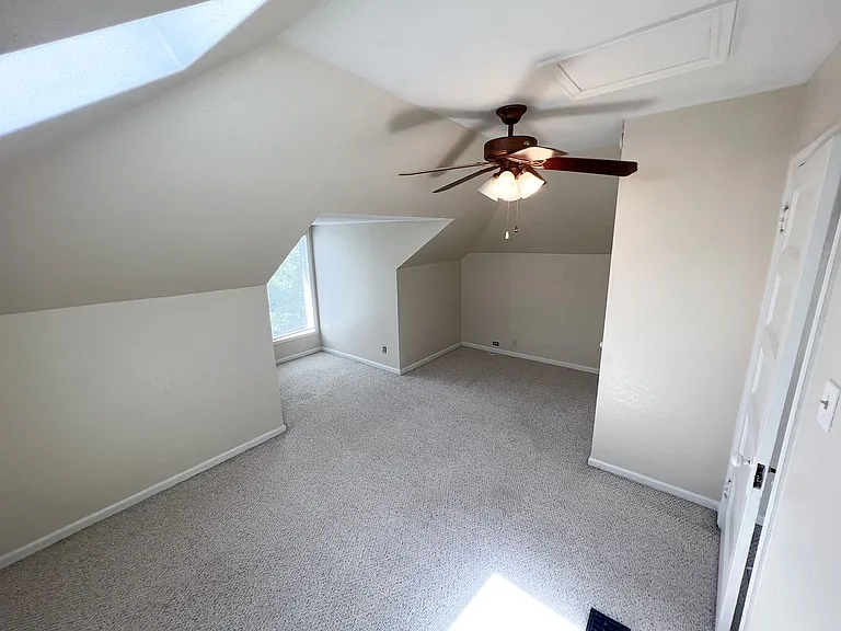 133 N M St — Photo 22