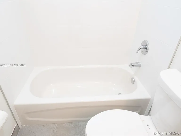 120 NE 71st St #3 — Photo 7