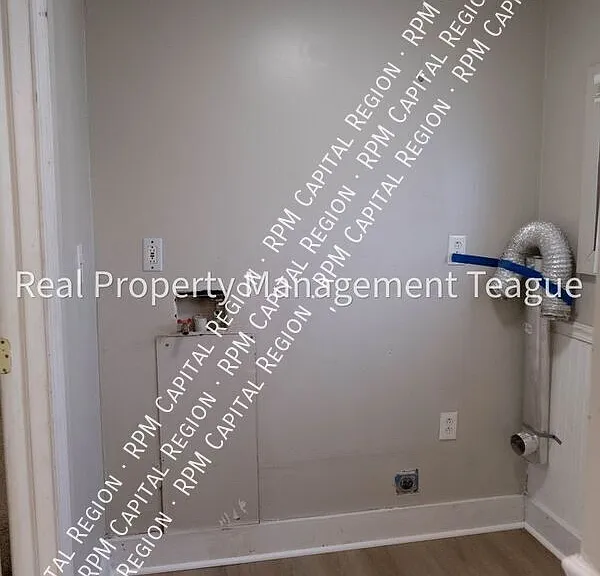 1 S Main St #1 — Photo 21