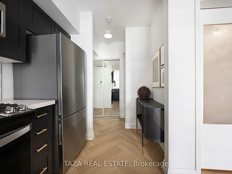 10 Navy Wharf Ct #1705 — Photo 16