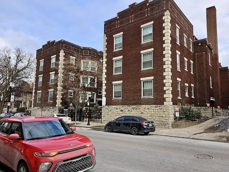 Cavalier Apartments — Photo 78