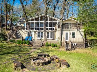 101 Oak Creek Dr, Tool, TX 75143
