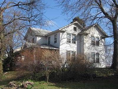 1st image of 133 Valley St