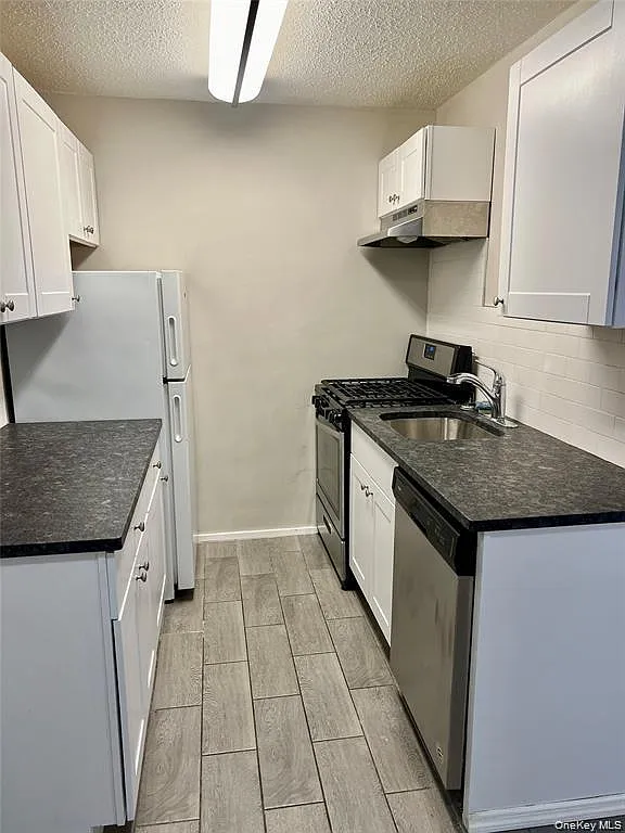 1 bed, 1.0 bath, 638 sqft, $1,700 — Photo 2