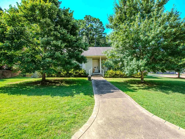 810 Shea Dr, Little Rock, AR 72205