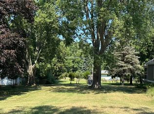 342 Fremont St, Douglas, MI 49406